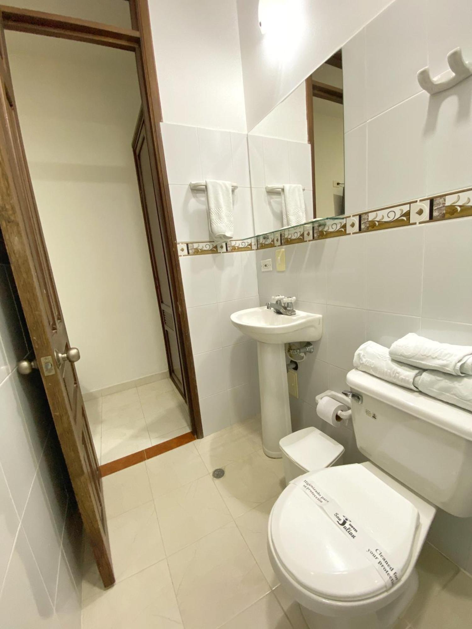 Hotel San Julian Buga Bagian luar foto