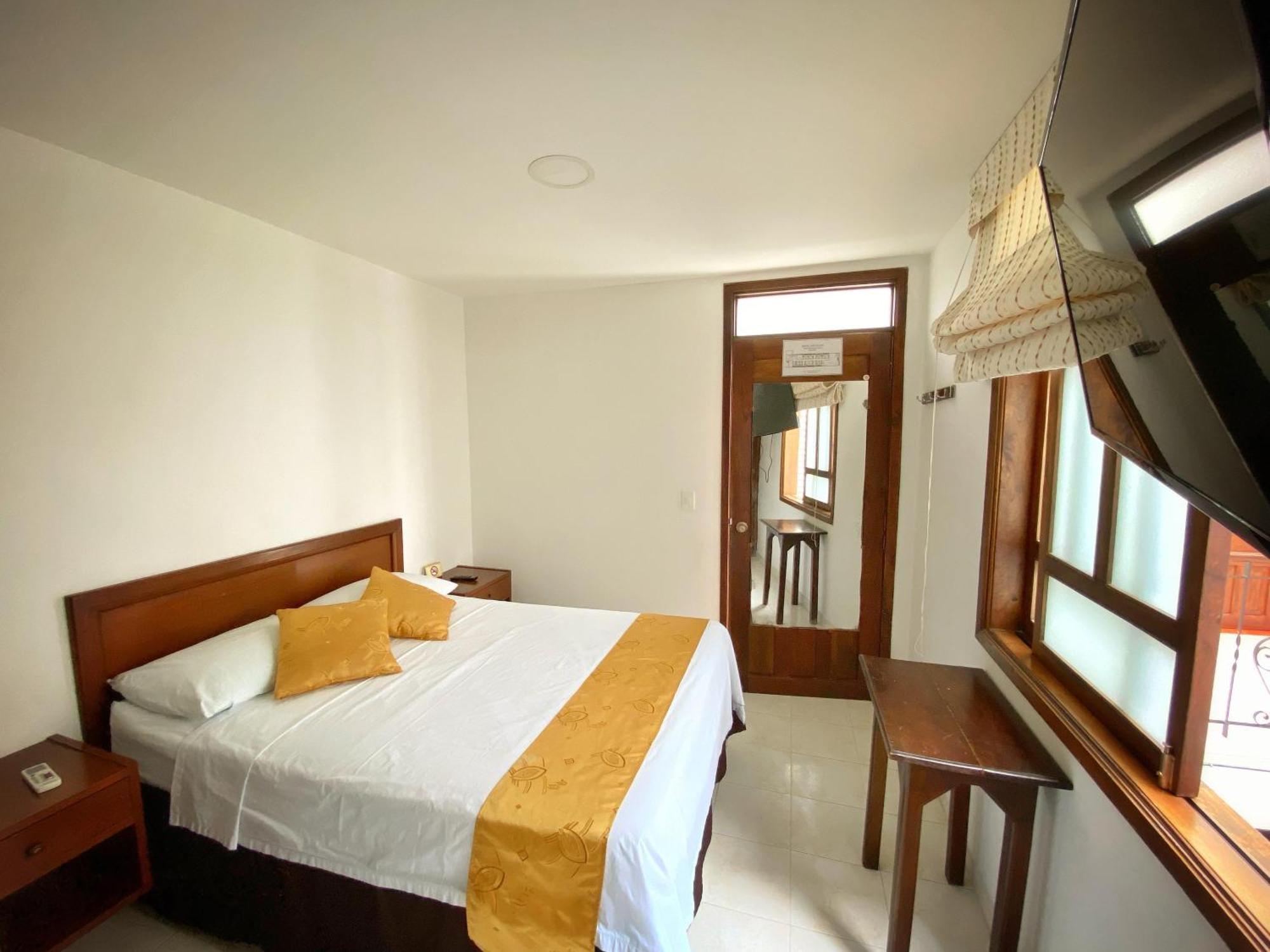 Hotel San Julian Buga Bagian luar foto