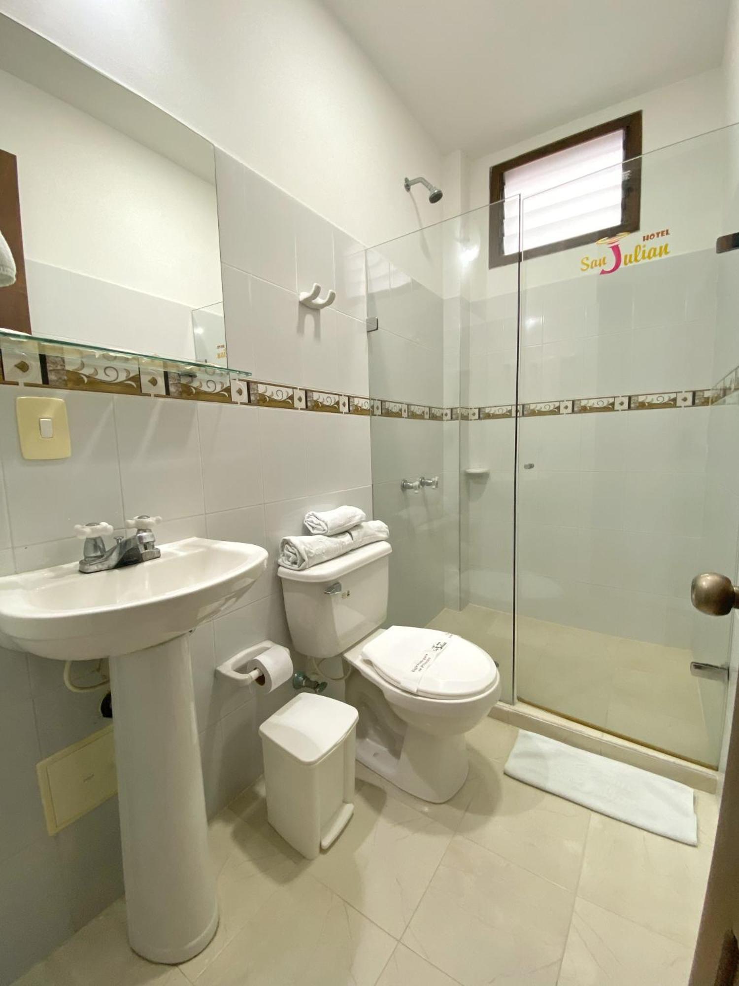 Hotel San Julian Buga Bagian luar foto