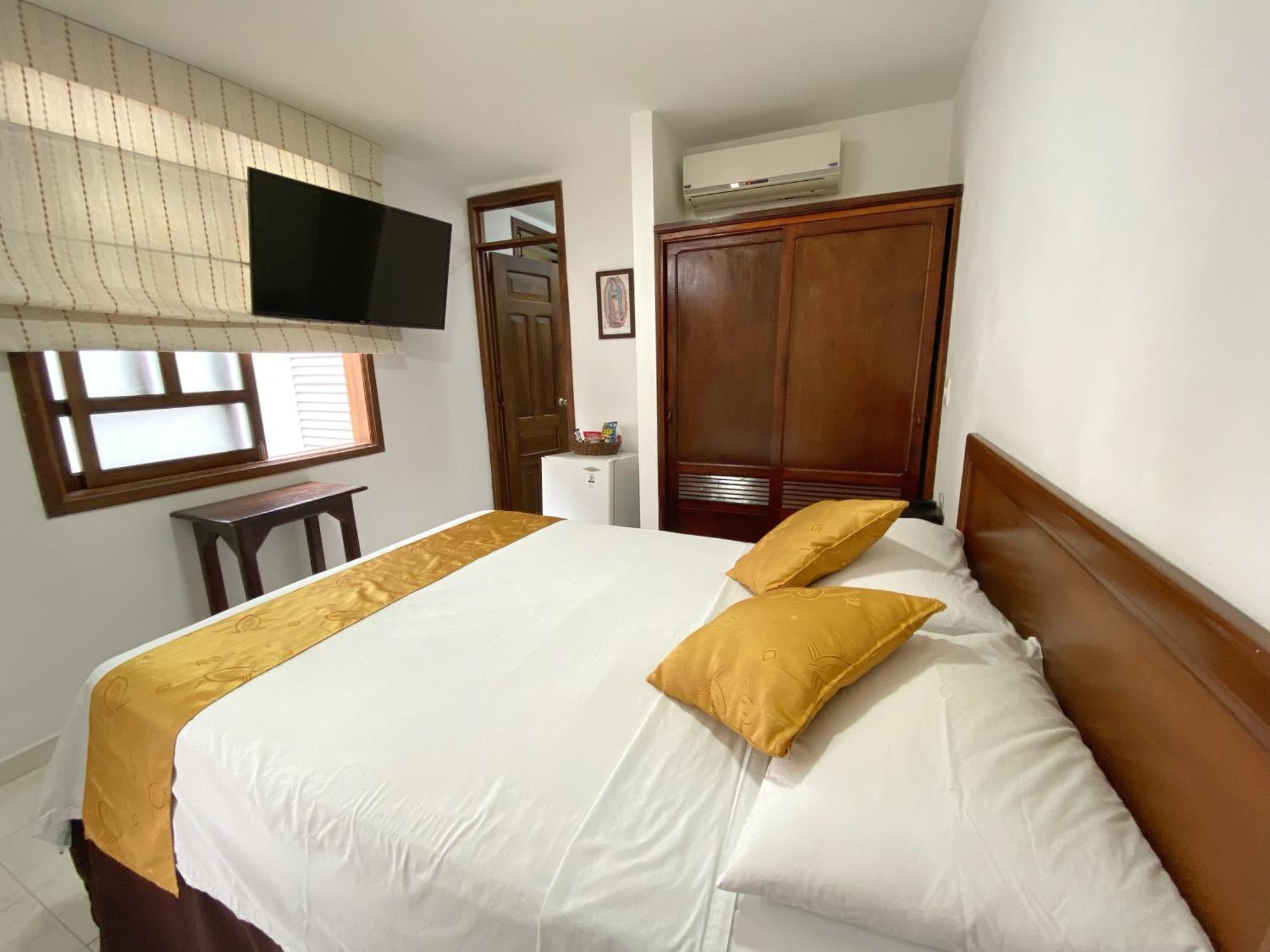Hotel San Julian Buga Bagian luar foto