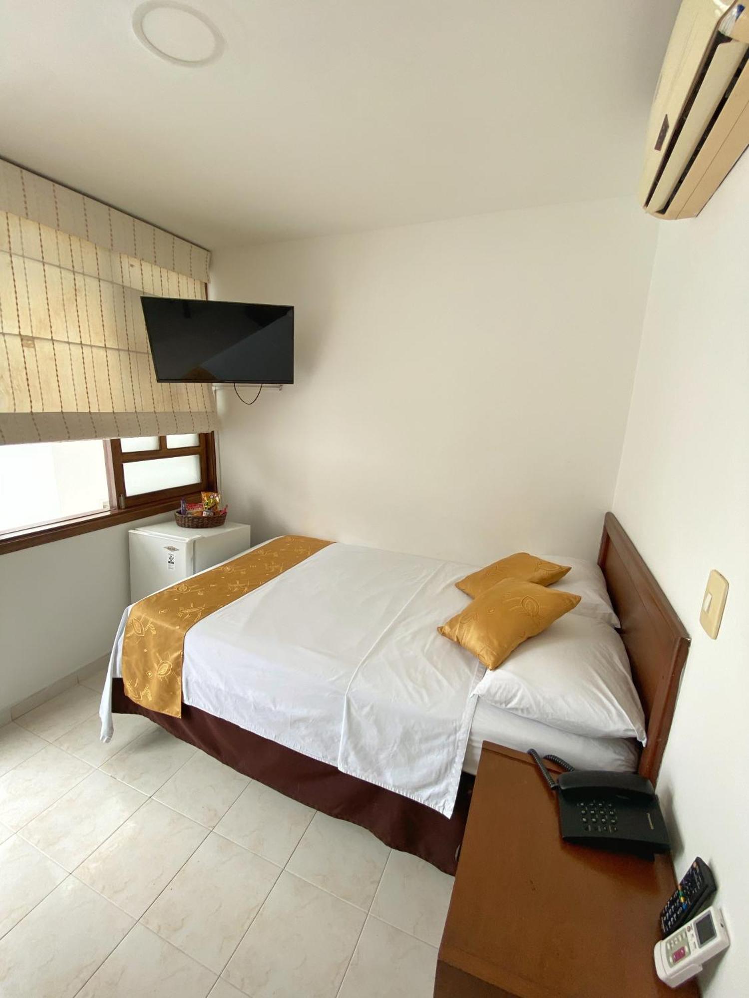 Hotel San Julian Buga Bagian luar foto
